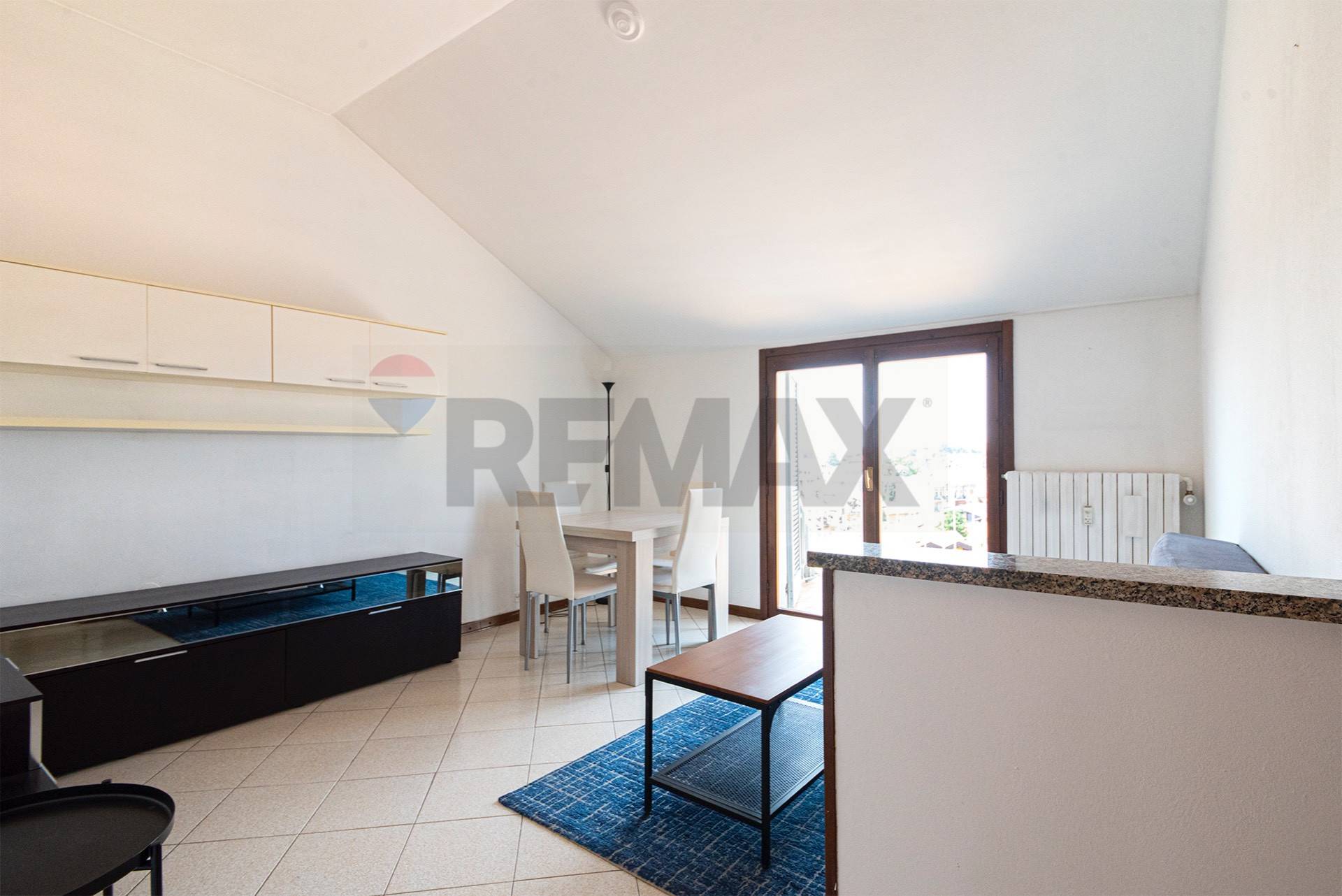 Appartamento in affitto a Rho, Zona Centro