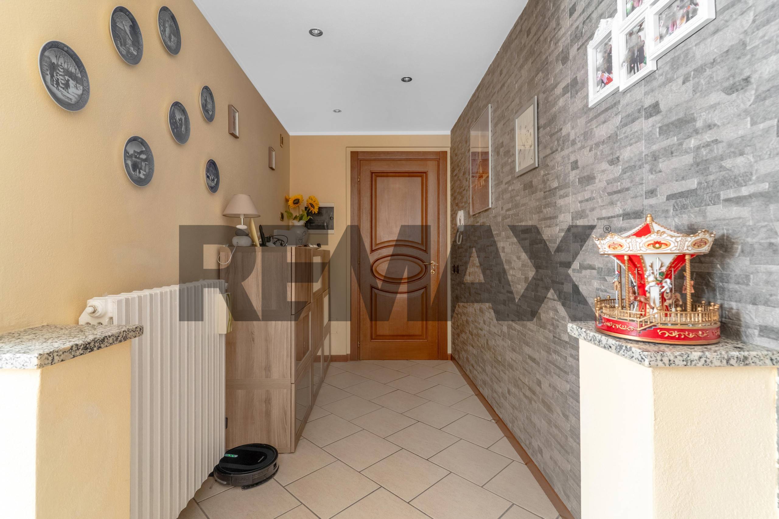 Casa Semindipendente in vendita a Rho, Zona Centro