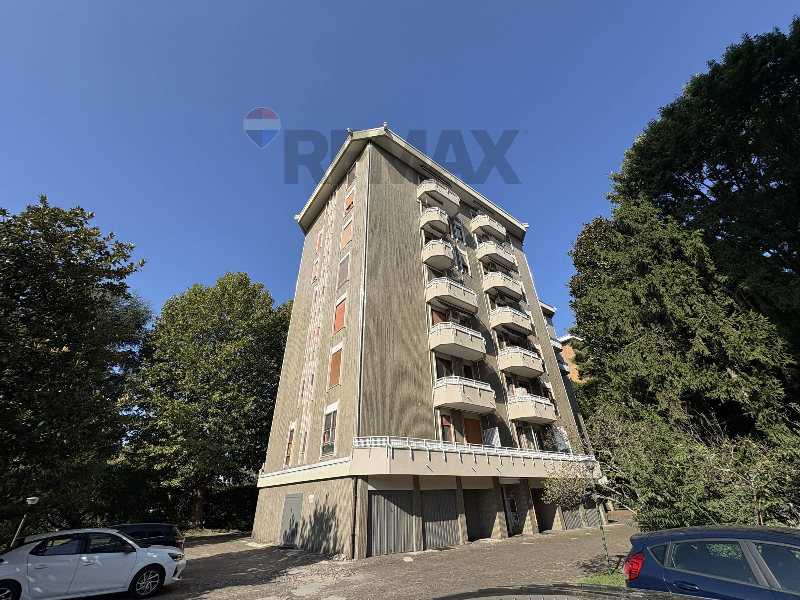 Appartamento in vendita a Rho, Zona San Carlo