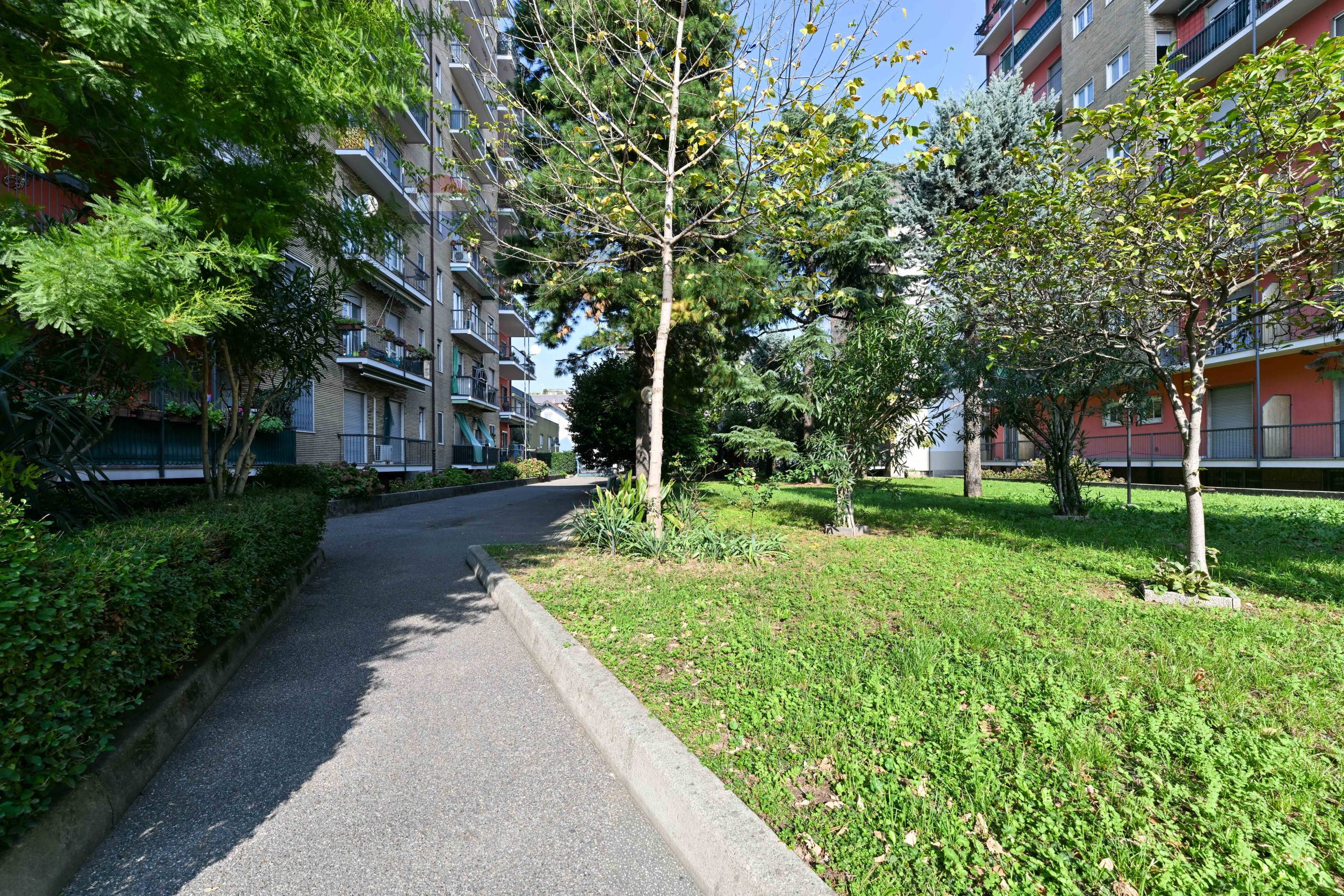 Appartamento in vendita a Rho, Zona Stazione