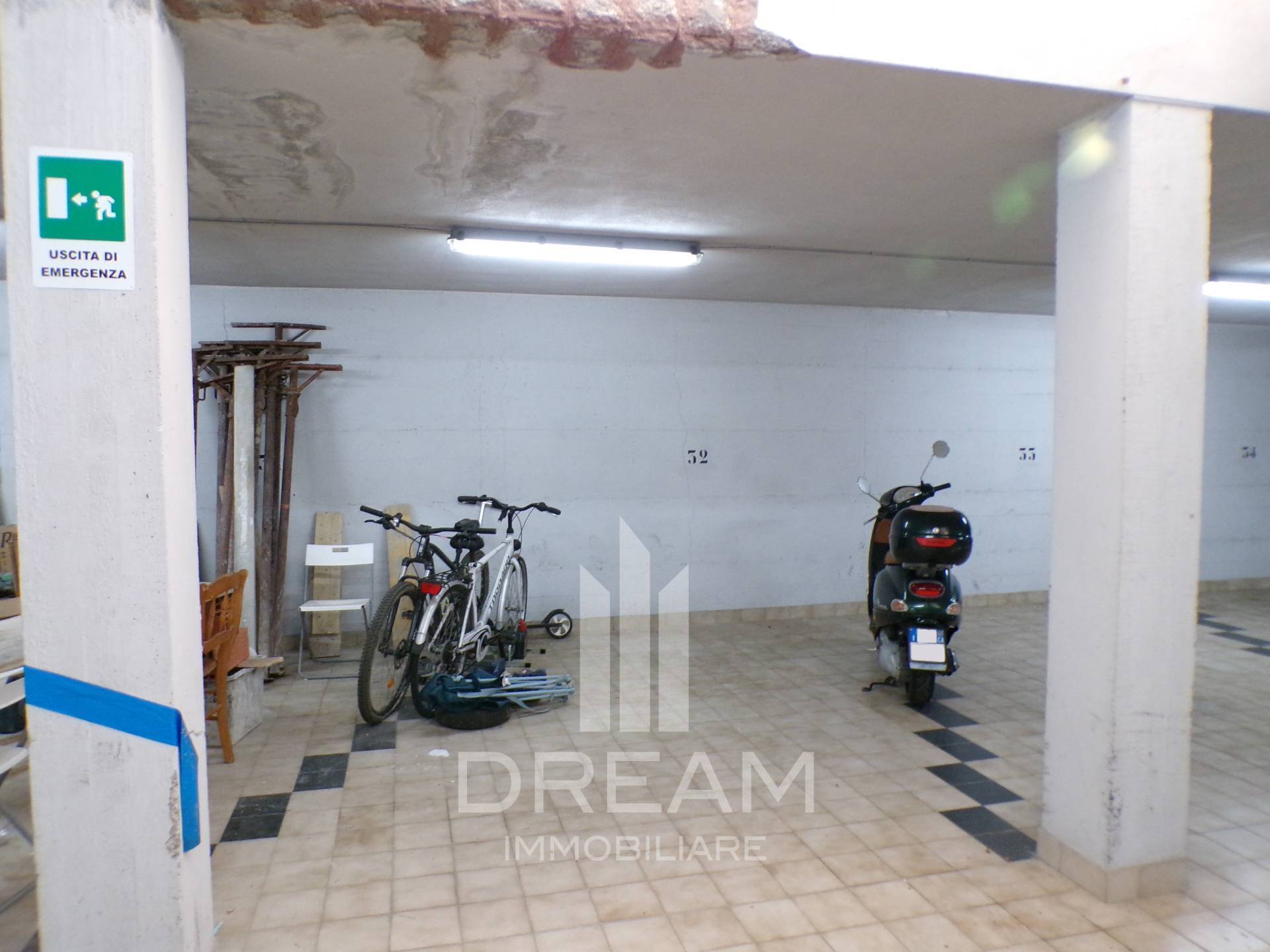 Box / Posto auto in vendita a Cagliari, Is Mirrionis