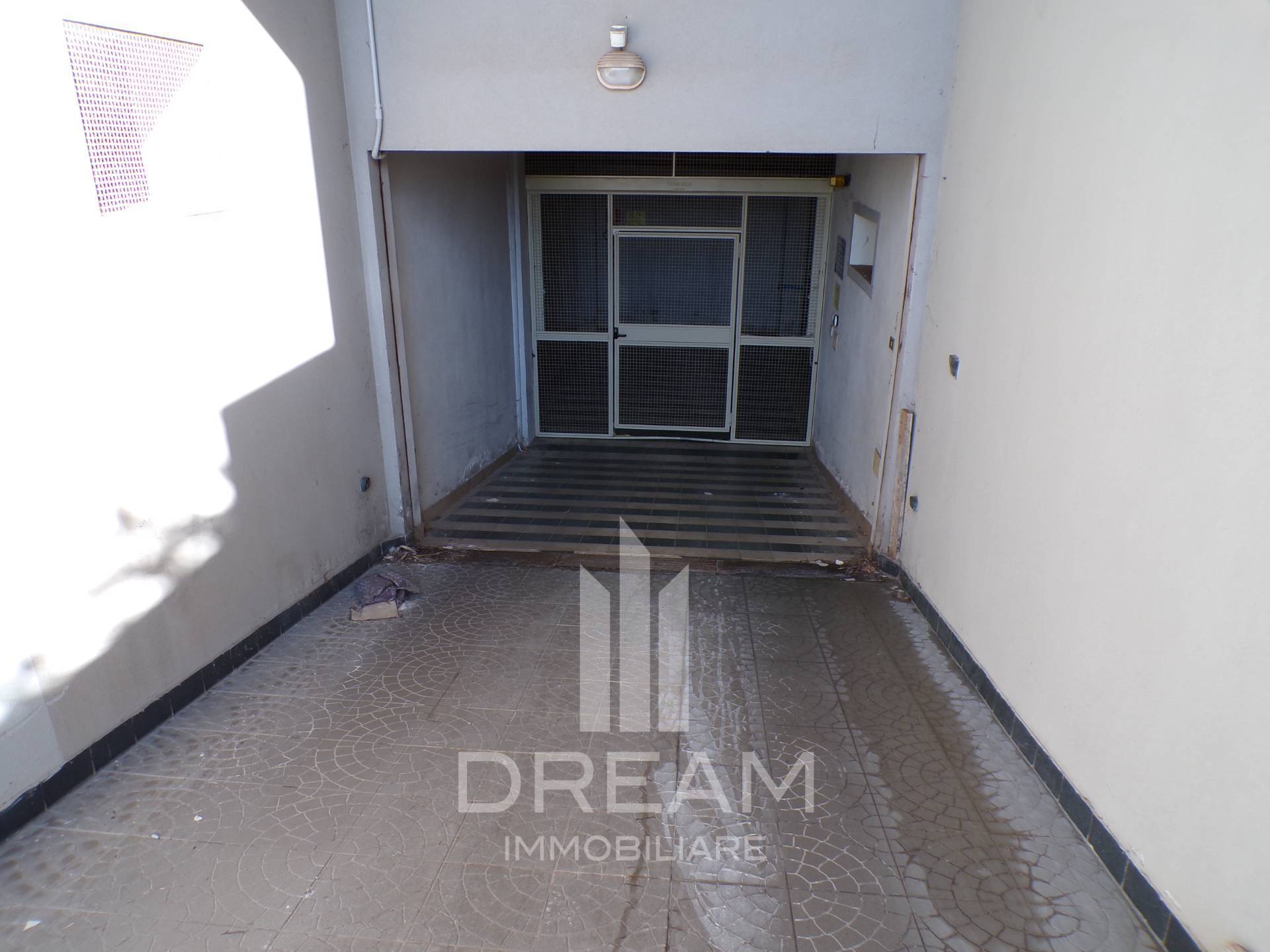 Box / Posto auto in vendita a Cagliari, Is Mirrionis