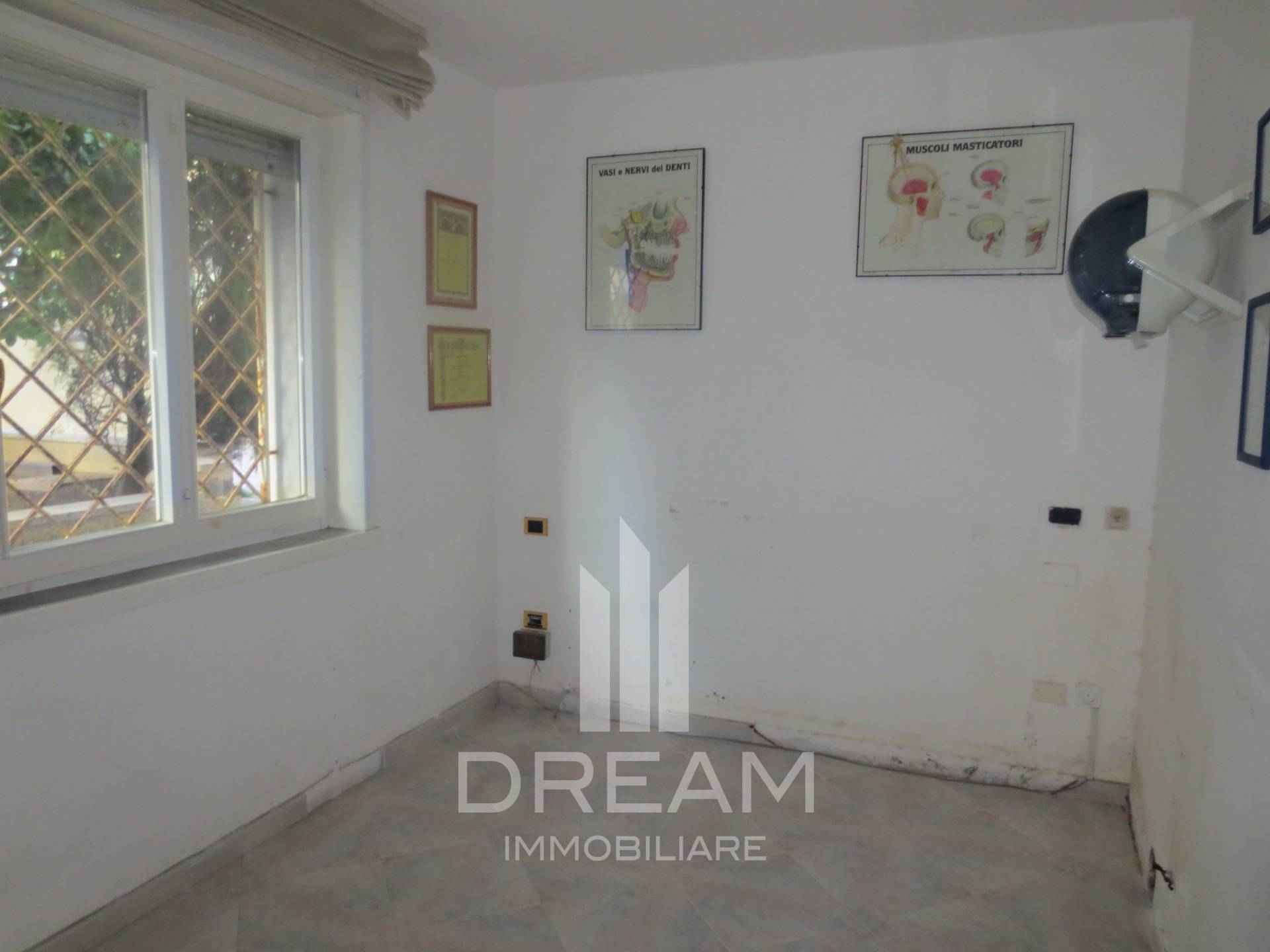 Studio/Ufficio in vendita a Cagliari, Amsicora - Monte Mixi