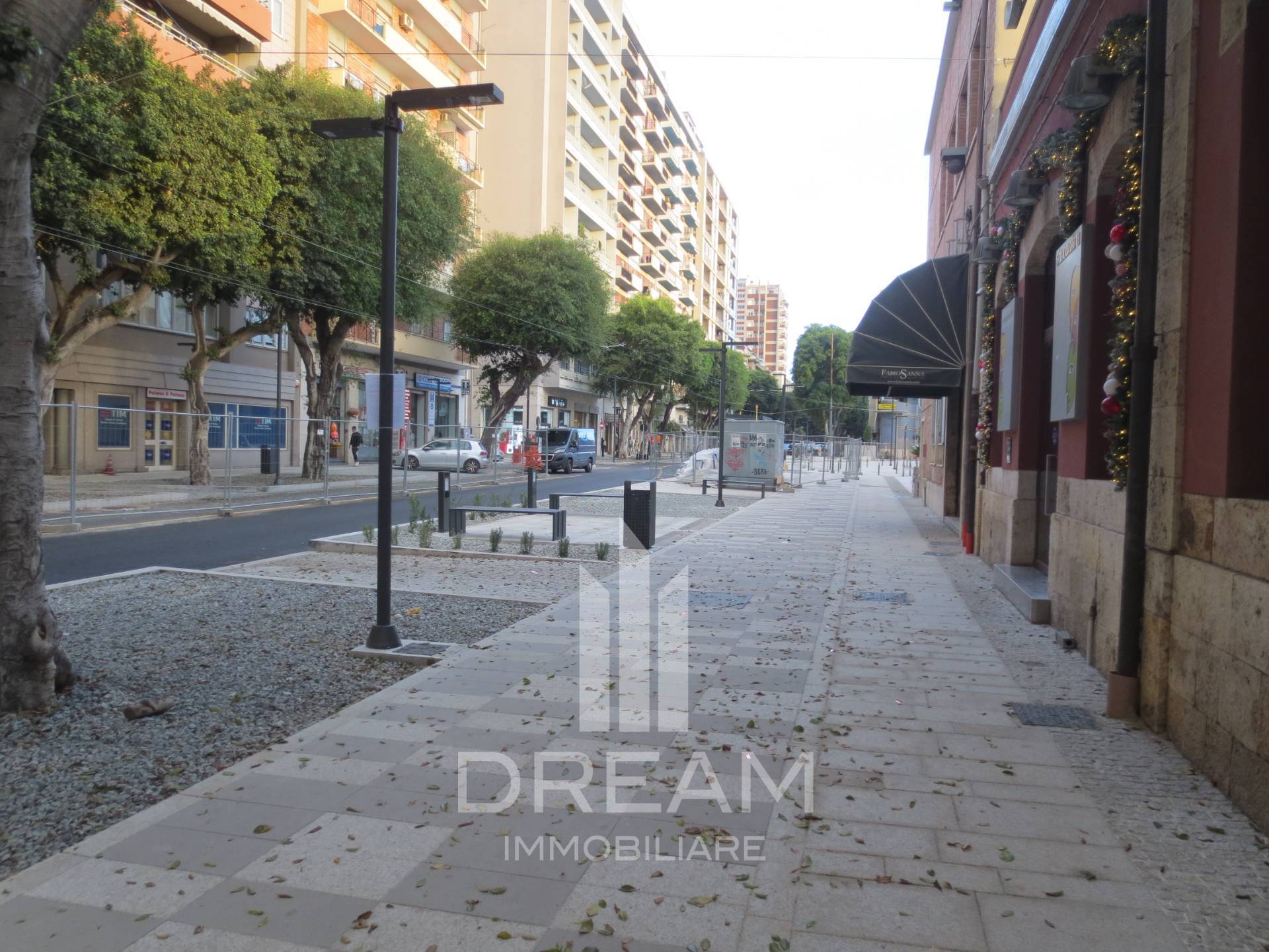 Locale commerciale in affitto a Cagliari