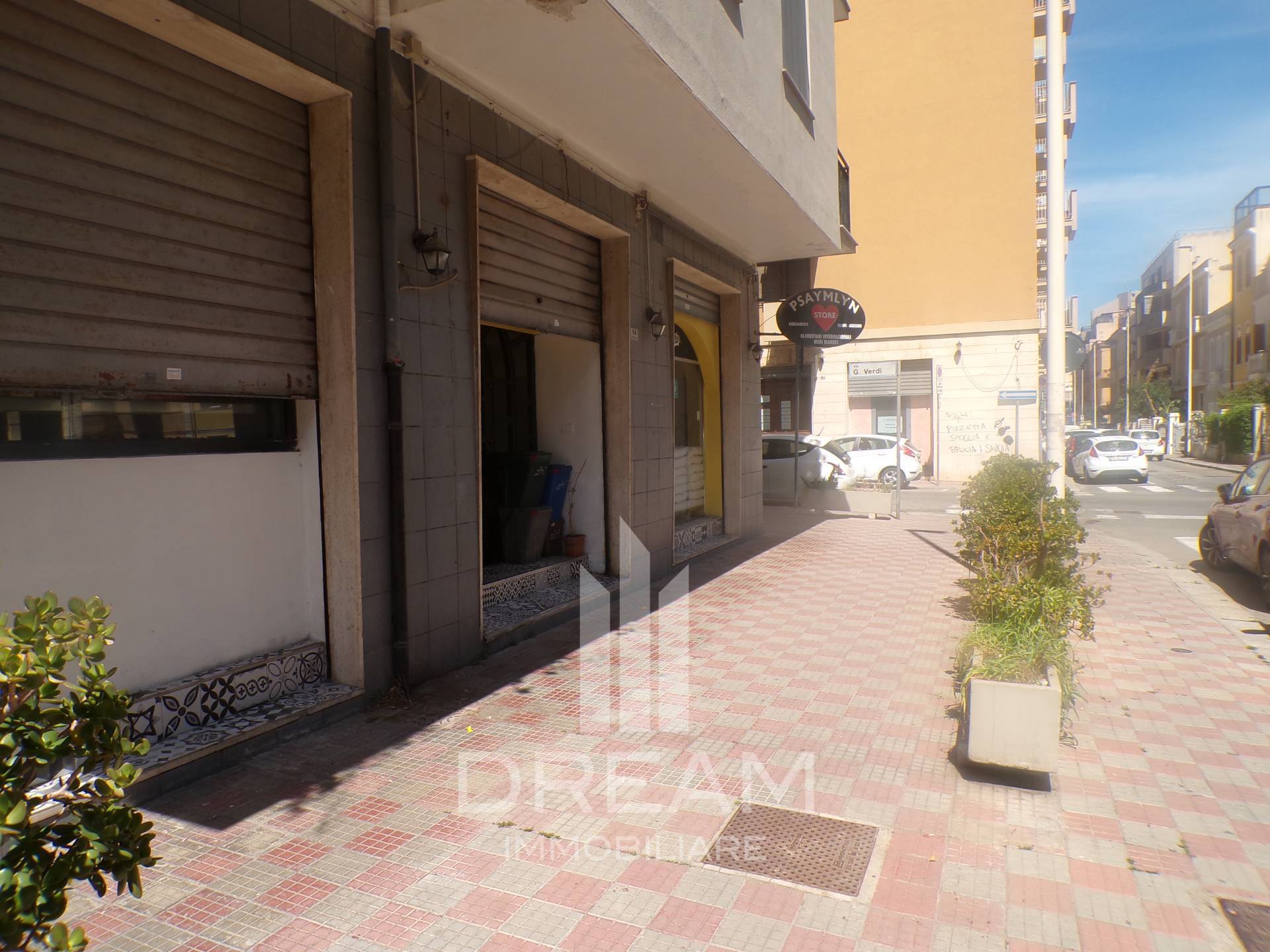 Locale commerciale in affitto a Cagliari, San Benedetto