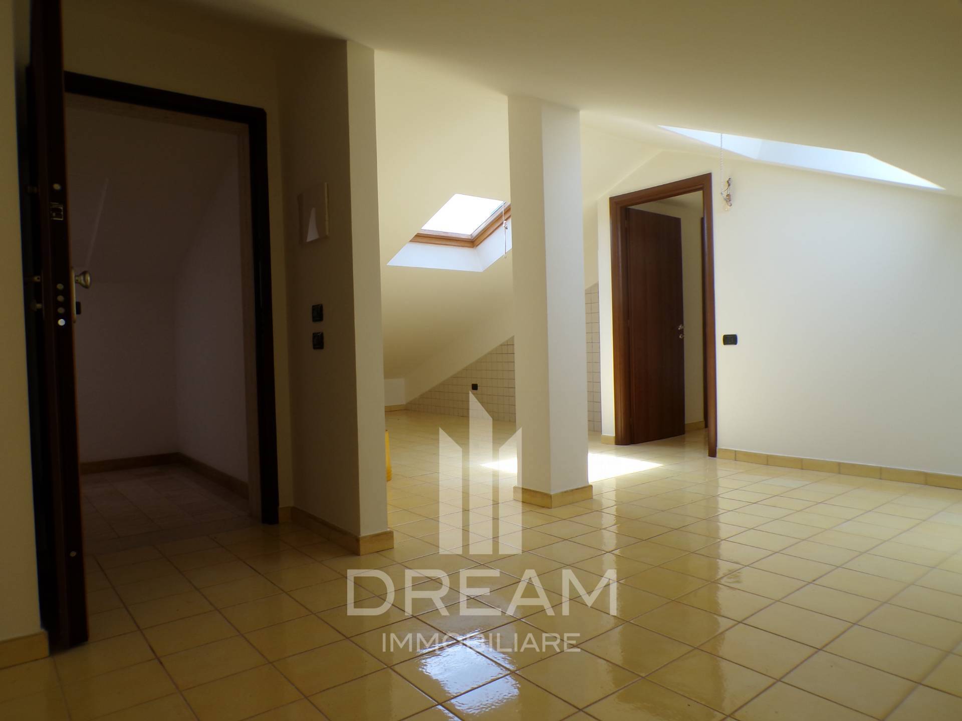 Mansarda in affitto a Quartu Sant'Elena, Quartello