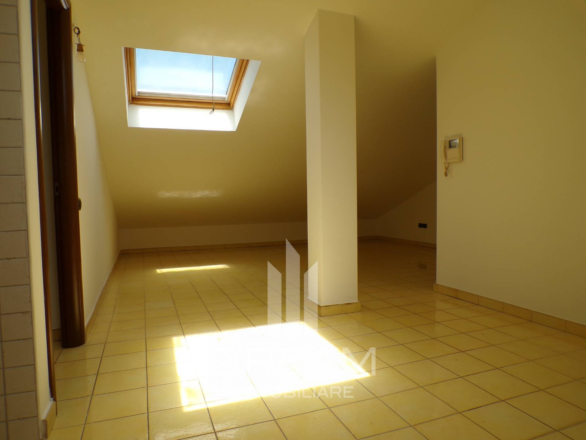 Mansarda in affitto a Quartu Sant'Elena, Quartello