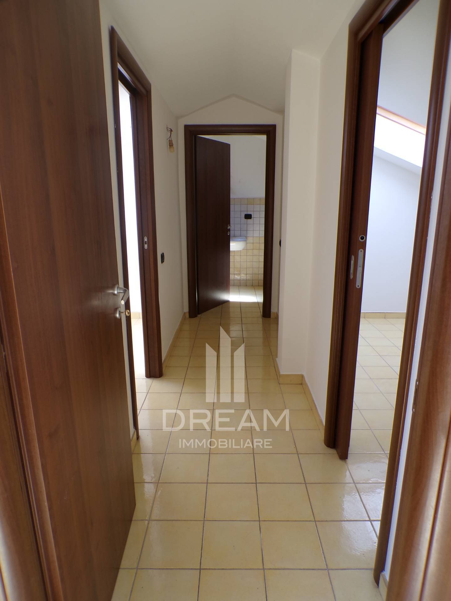 Mansarda in affitto a Quartu Sant'Elena, Quartello