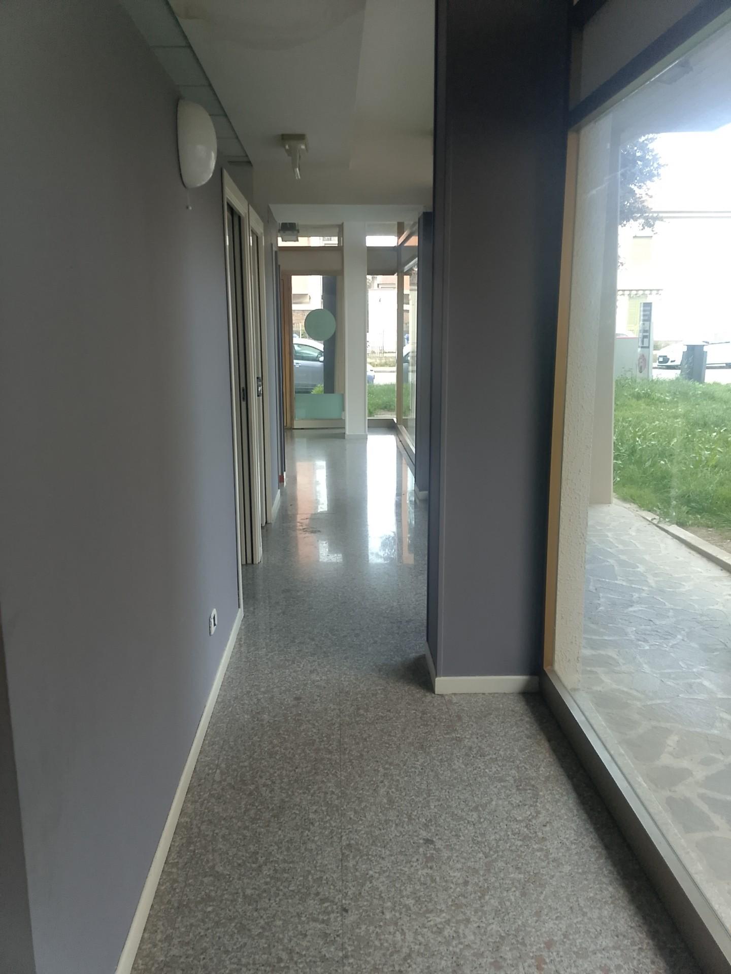 Locale commerciale in affitto a Empoli