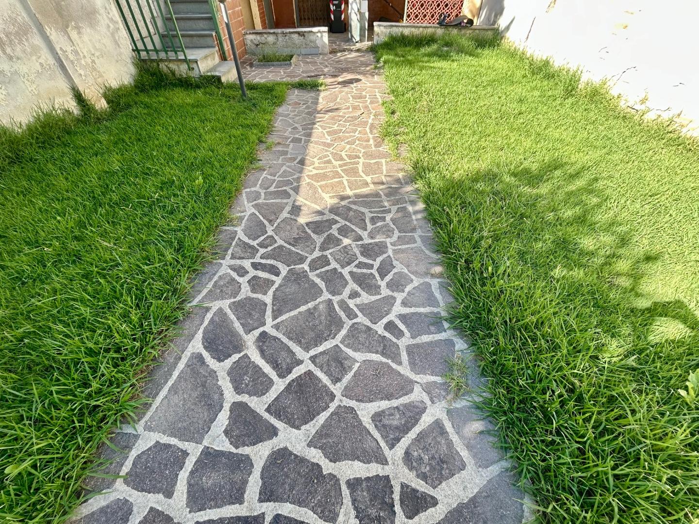 Casa indipendente con giardino a Empoli
