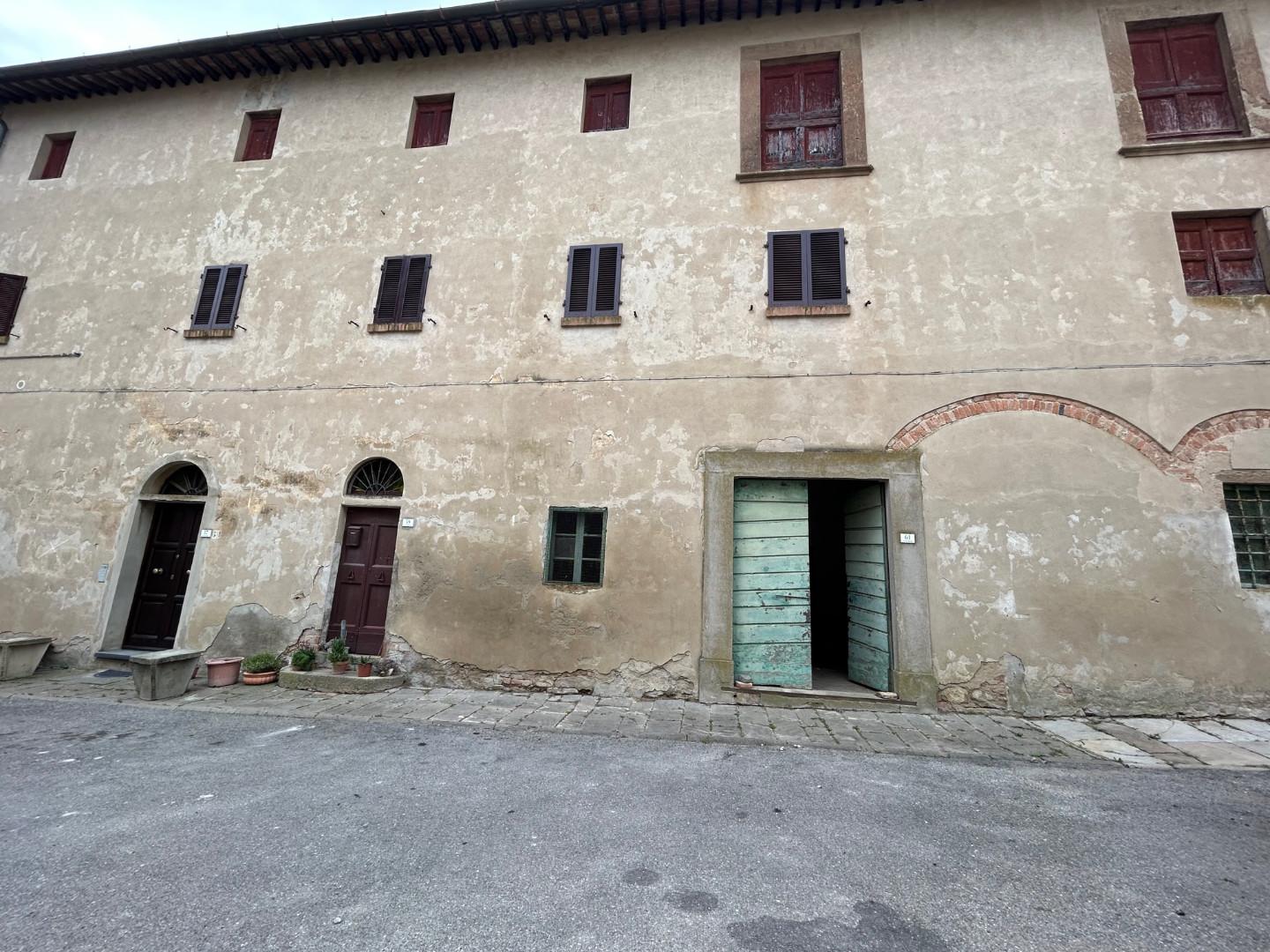 Stabile/Palazzo da ristrutturare a Peccioli