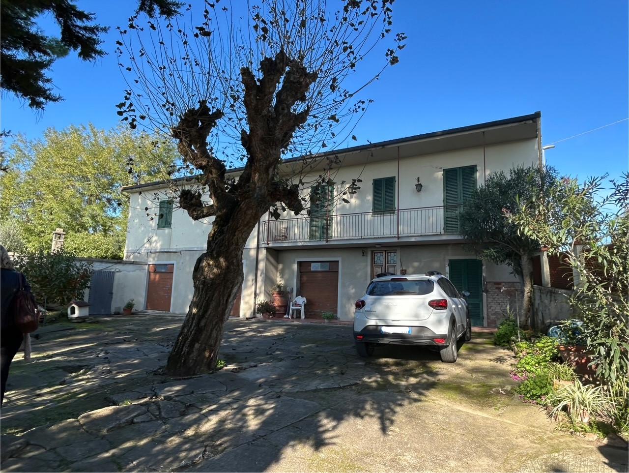 Casa indipendente con giardino a Peccioli