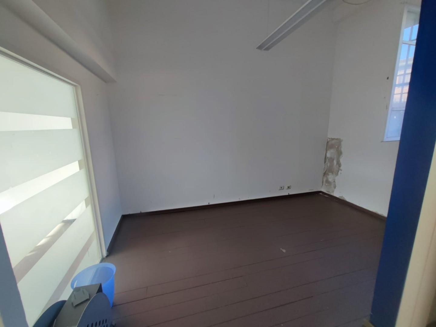 Locale commerciale ristrutturata, Palaia forcoli