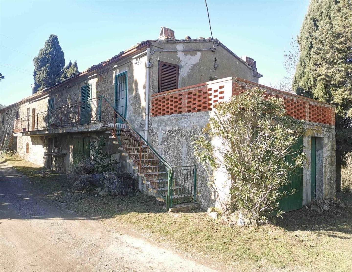 Casa indipendente con terrazzo a Lajatico