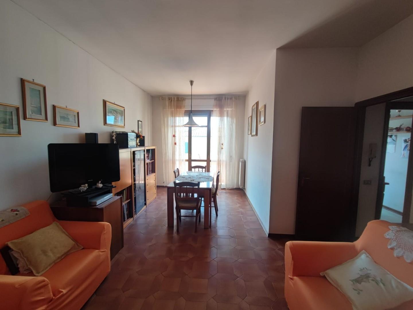 Attico con terrazzo, Palaia forcoli