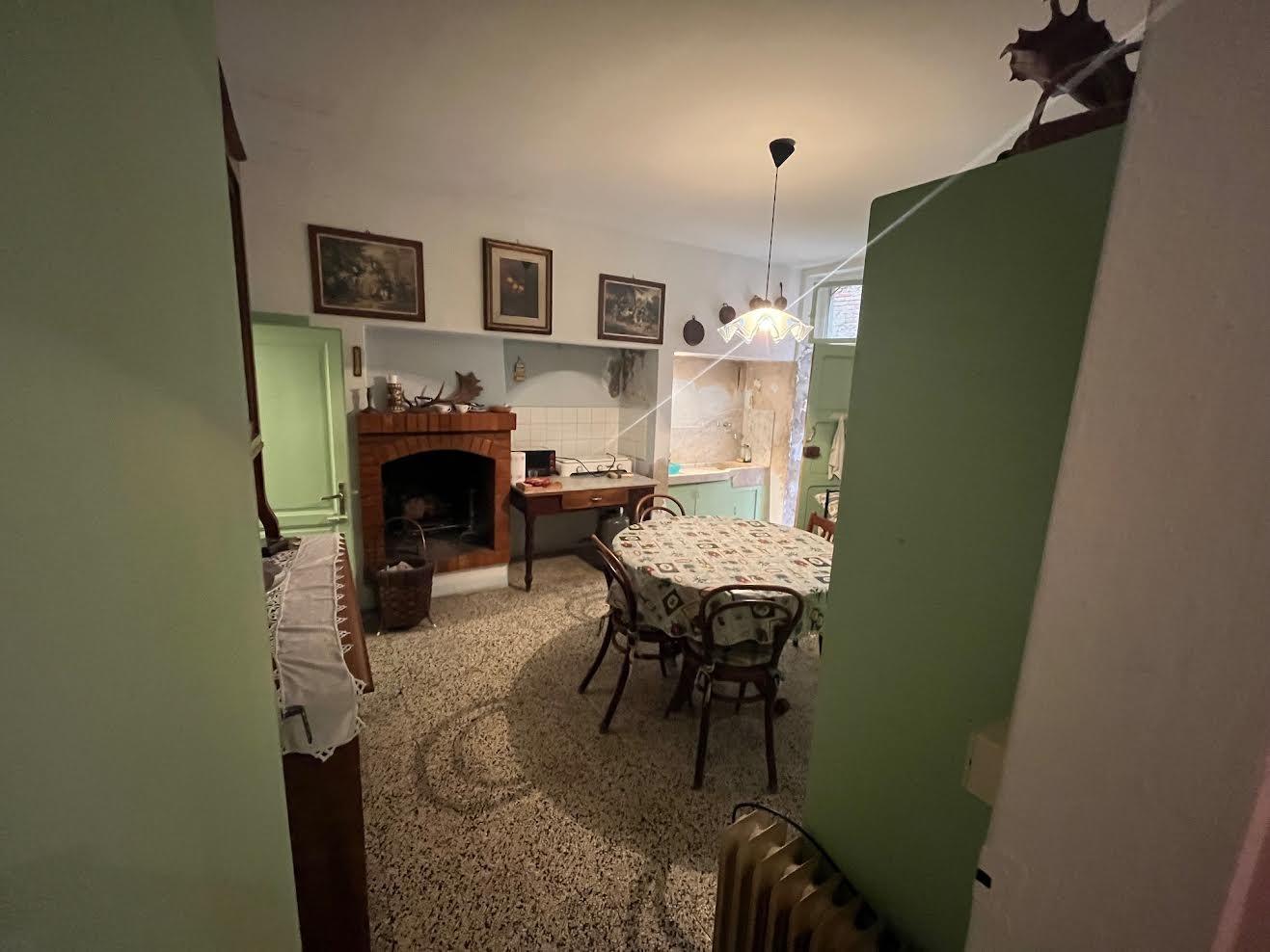 Stabile/Palazzo in vendita, Palaia montefoscoli