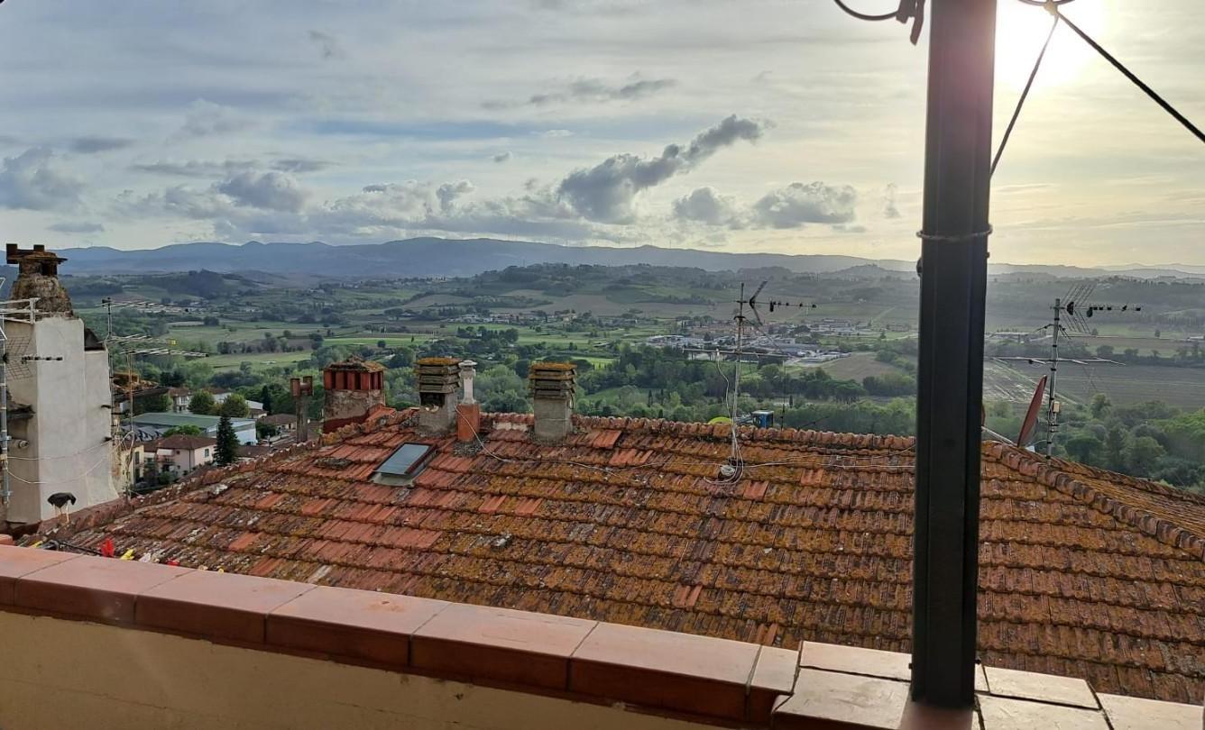 Appartamento con terrazzo a Peccioli