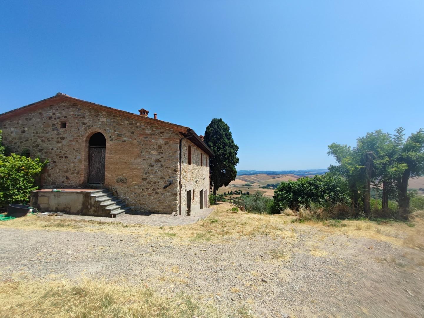 Rustico con giardino a Chianni