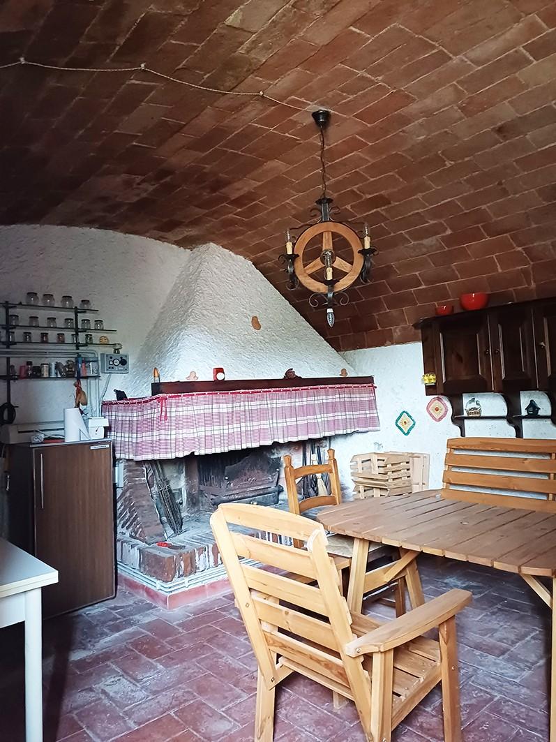 Rustico con giardino a Palaia