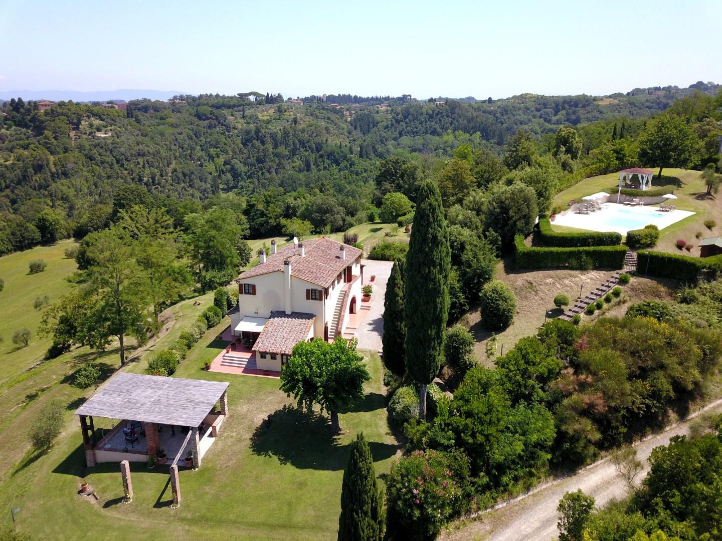 Rustico con giardino a Palaia