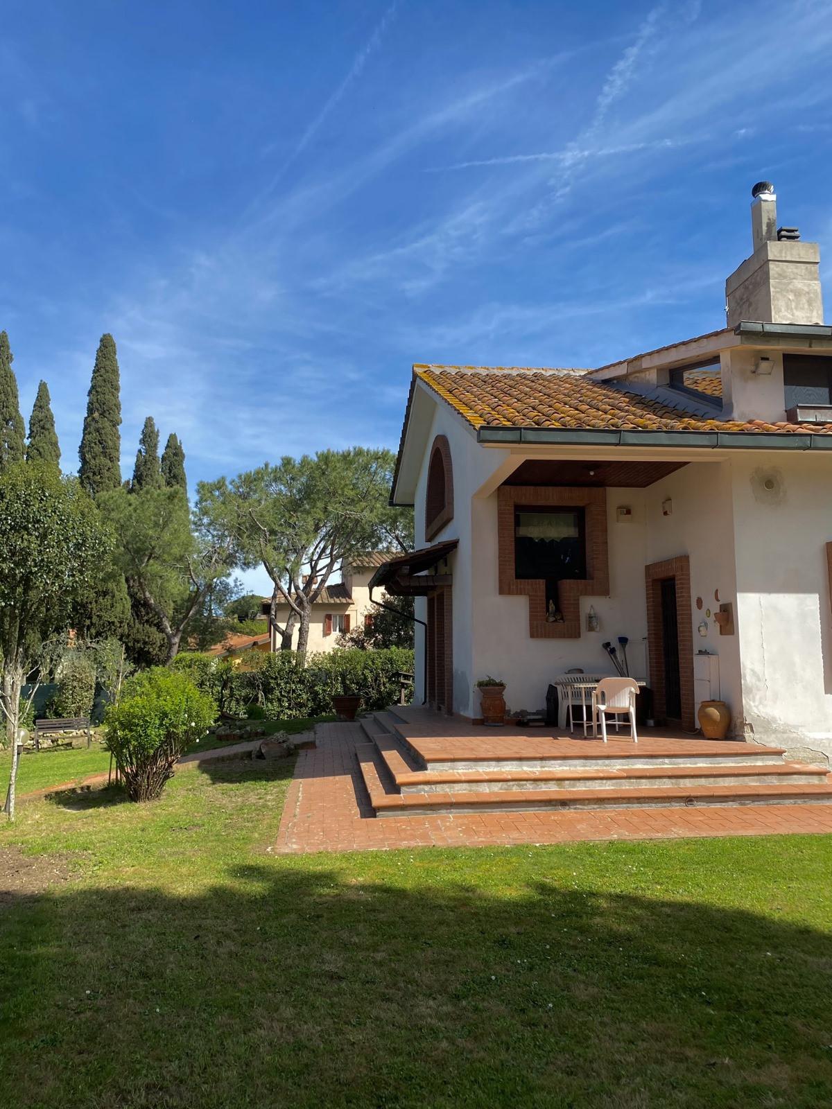 Casa indipendente con giardino a Peccioli
