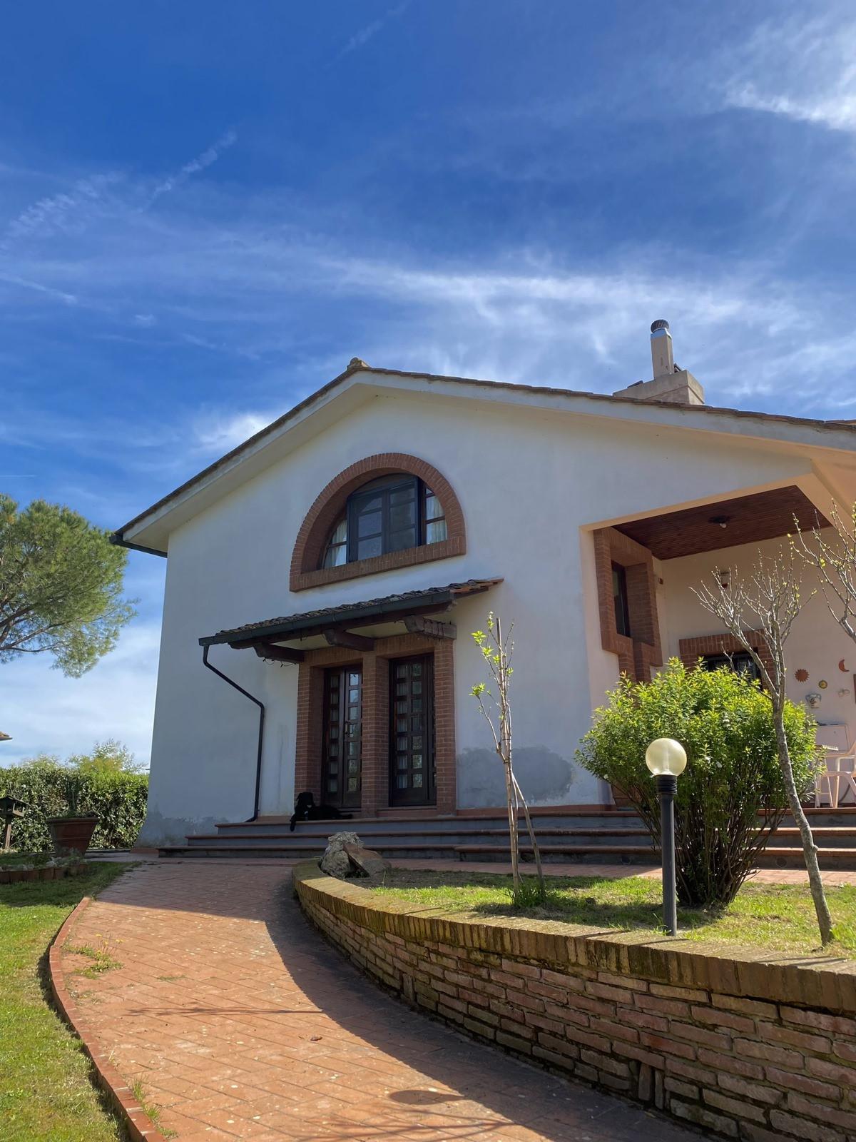 Casa indipendente con giardino a Peccioli