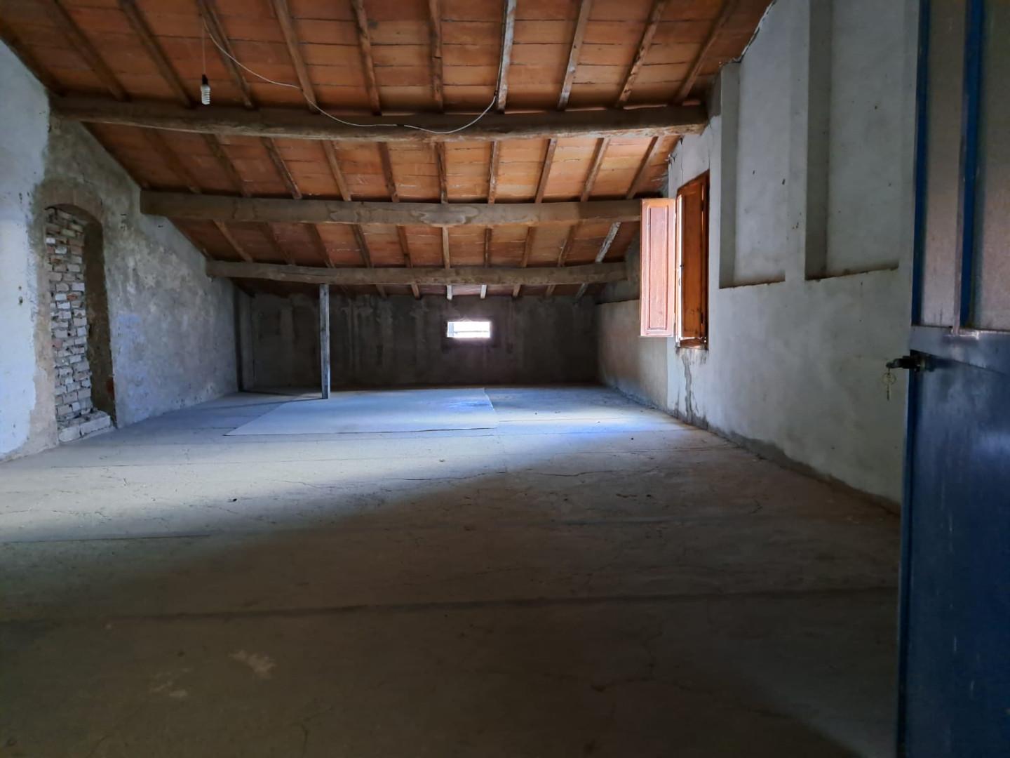 Capannone in vendita, Peccioli fabbrica