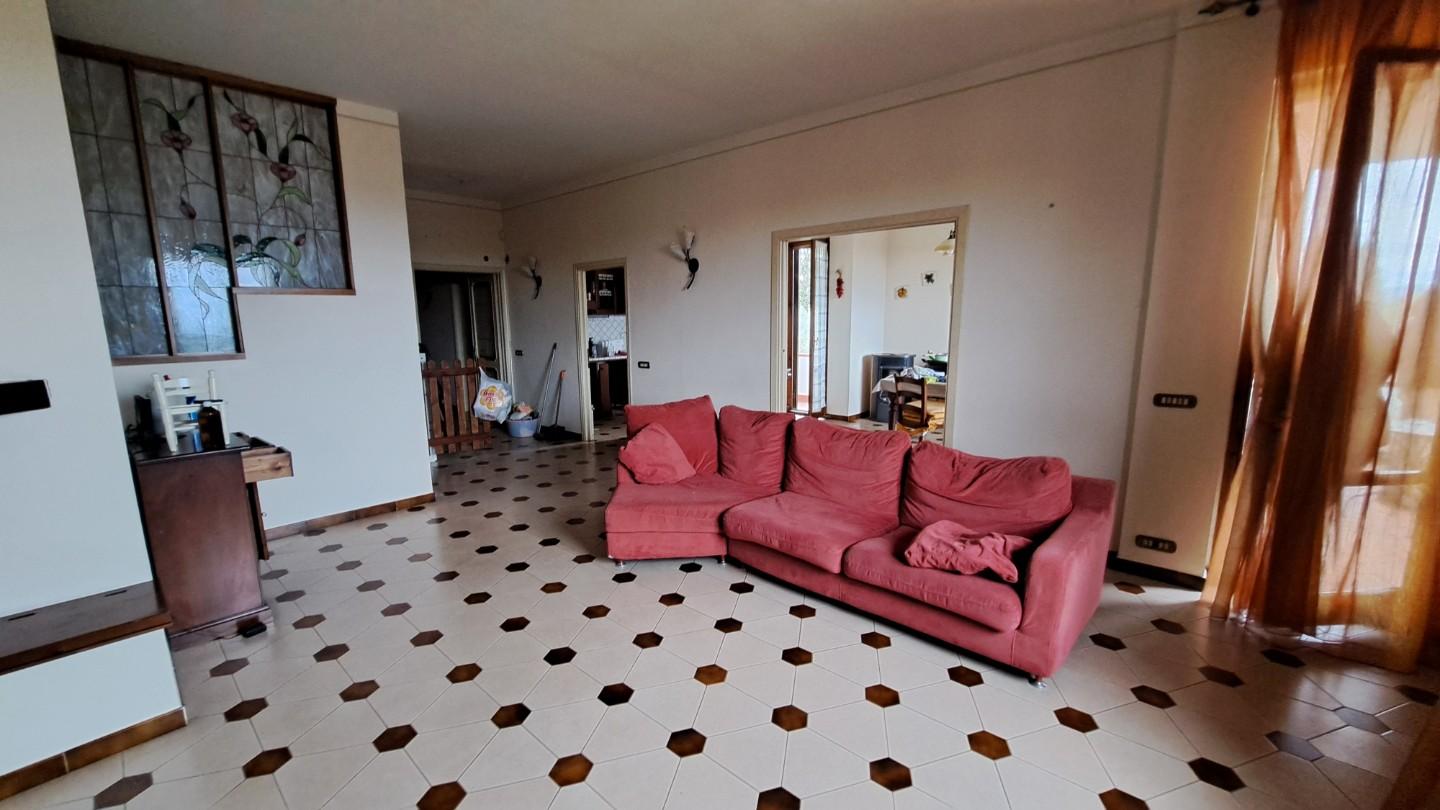 Appartamento con giardino, Peccioli fabbrica