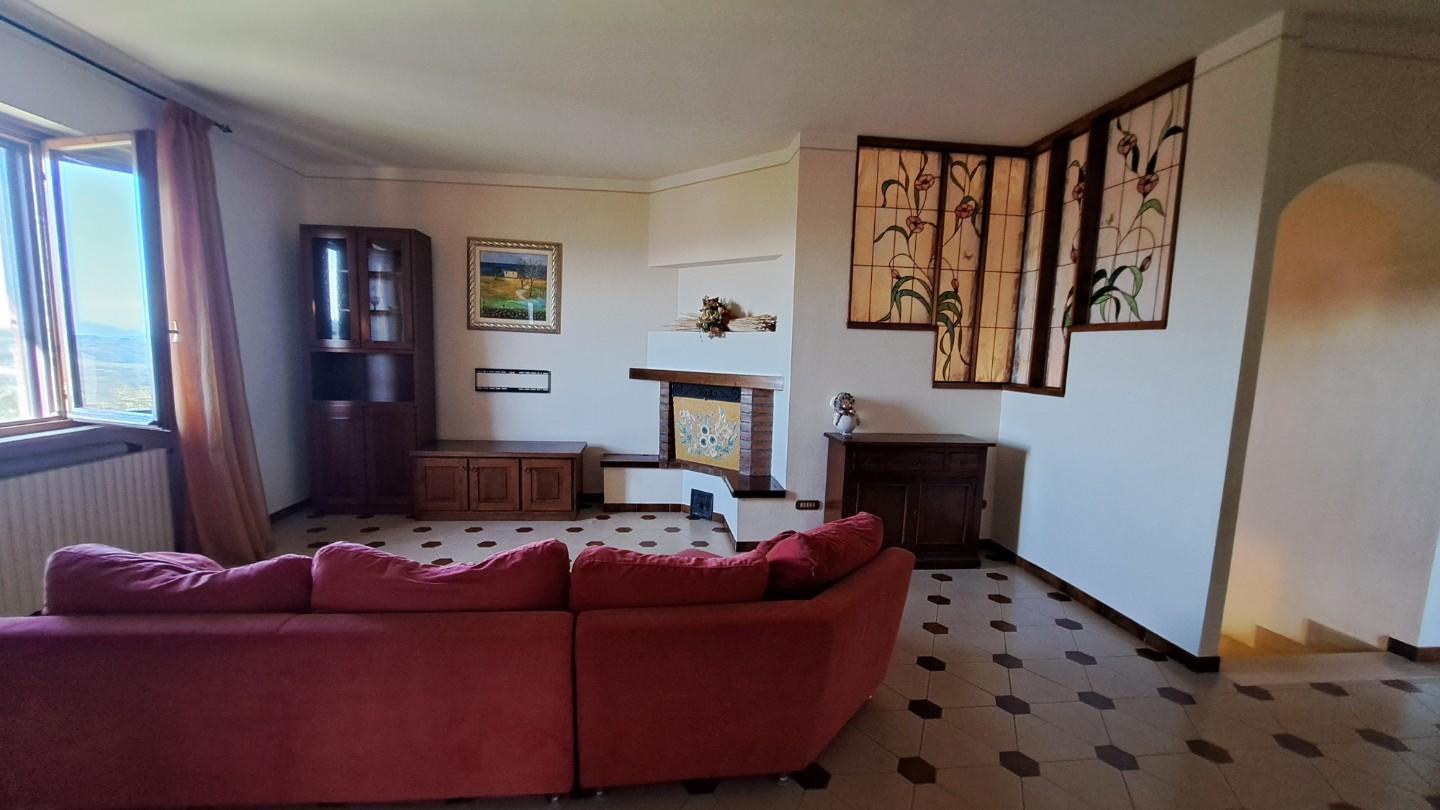 Appartamento con giardino, Peccioli fabbrica