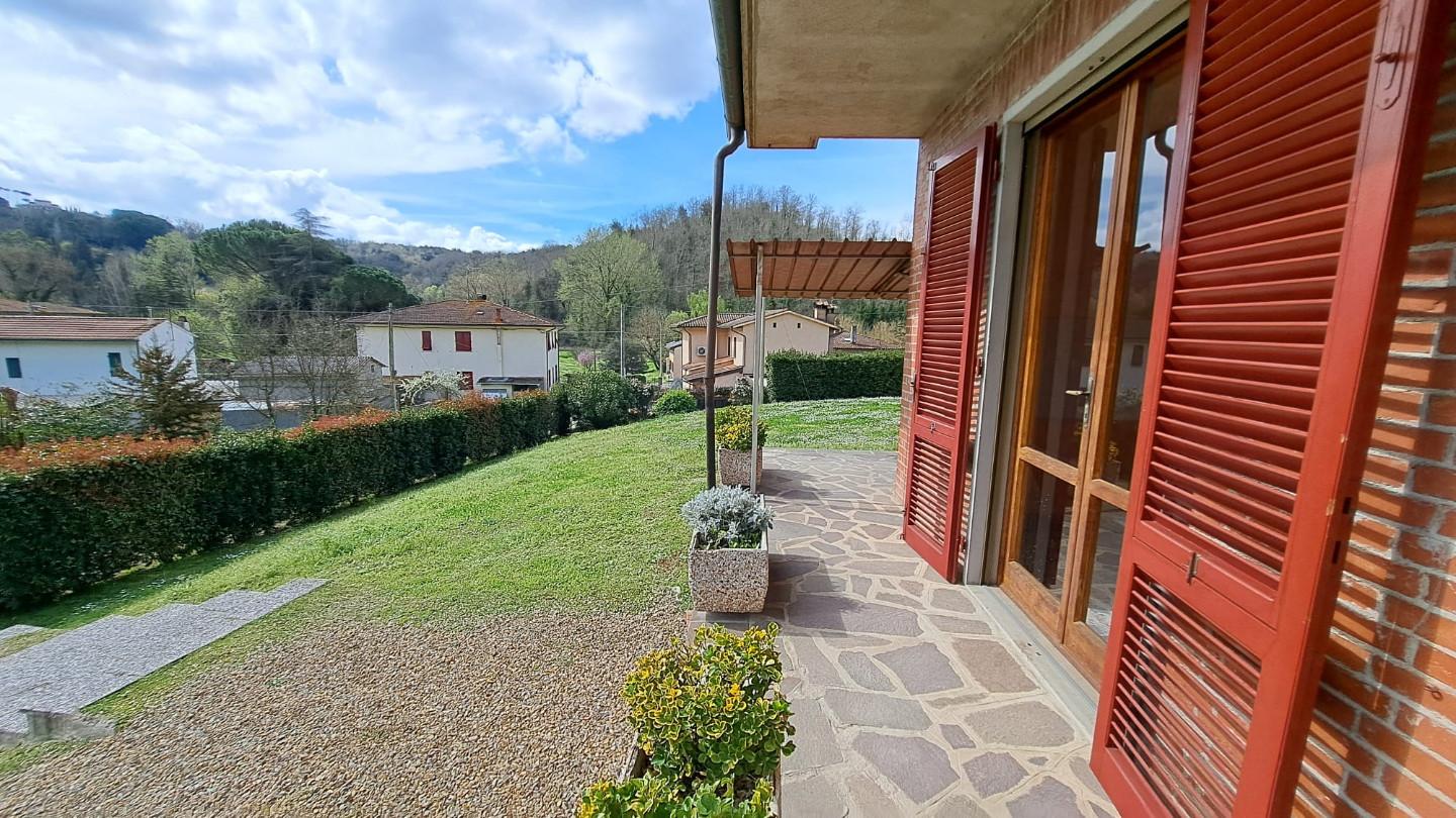 Villa Bifamiliare con giardino, Palaia chiecinella