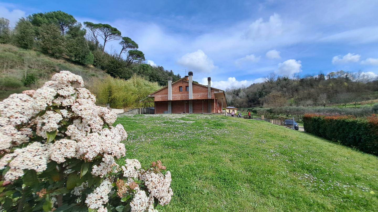 Villa Bifamiliare con giardino, Palaia chiecinella