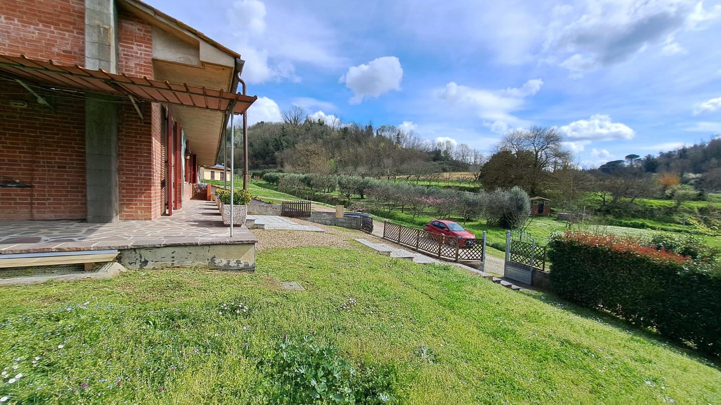 Villa Bifamiliare con giardino, Palaia chiecinella