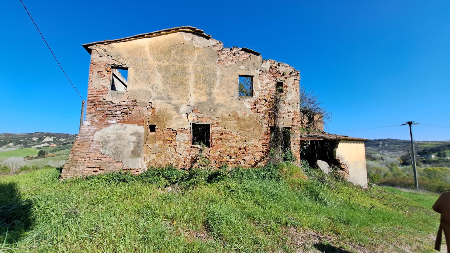 Rustico da ristrutturare a Peccioli
