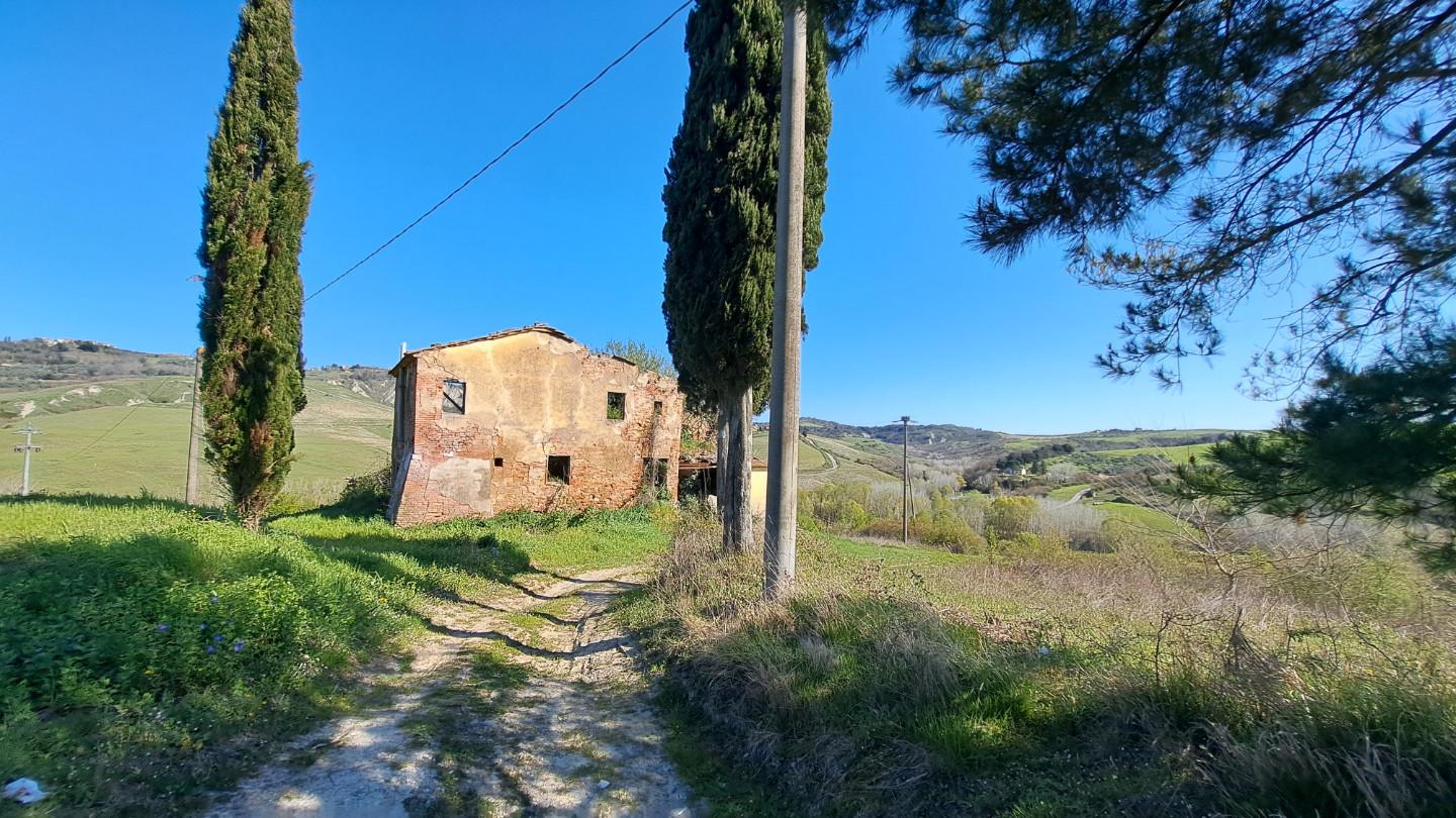 Rustico da ristrutturare a Peccioli