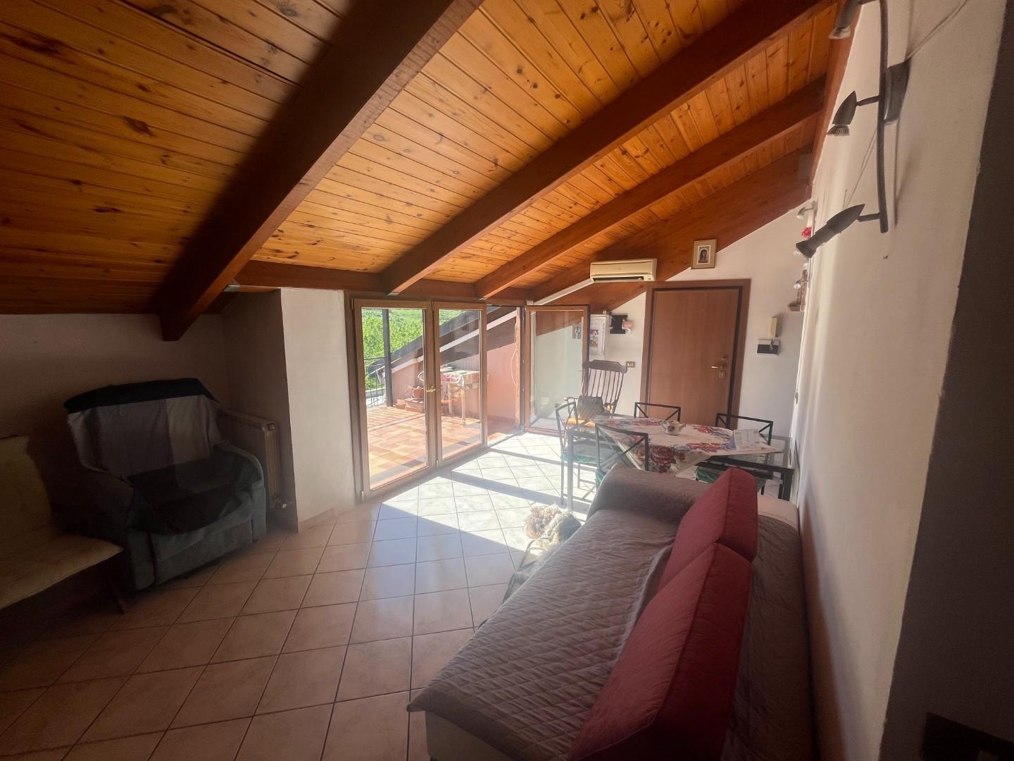 Appartamento con terrazzi a Lajatico