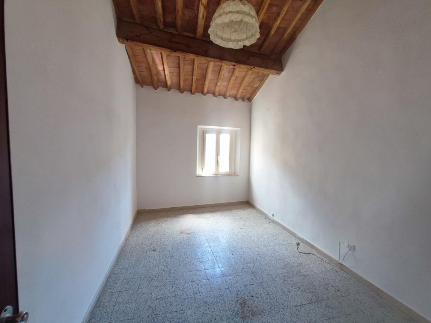 Trilocale arredato in affitto a Palaia