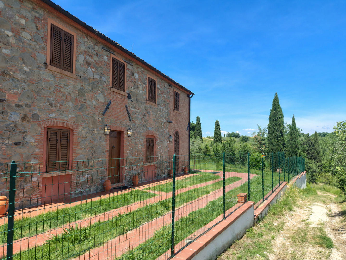 Rustico ristrutturato a Terricciola