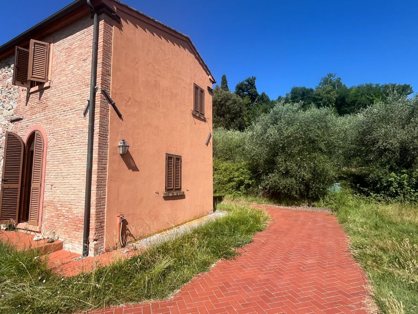 Rustico ristrutturato a Terricciola
