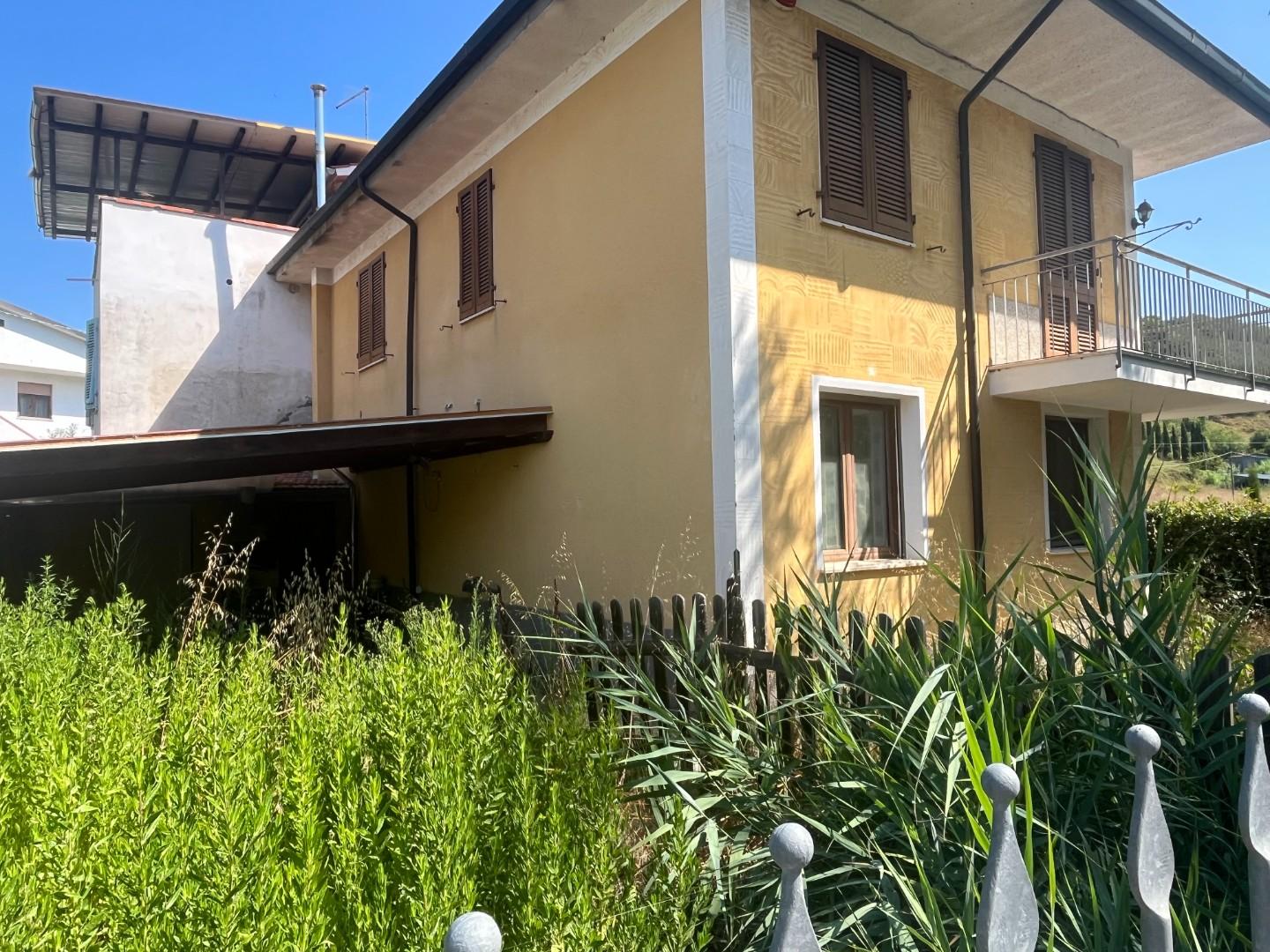 Casa indipendente con giardino, Palaia chiecinella