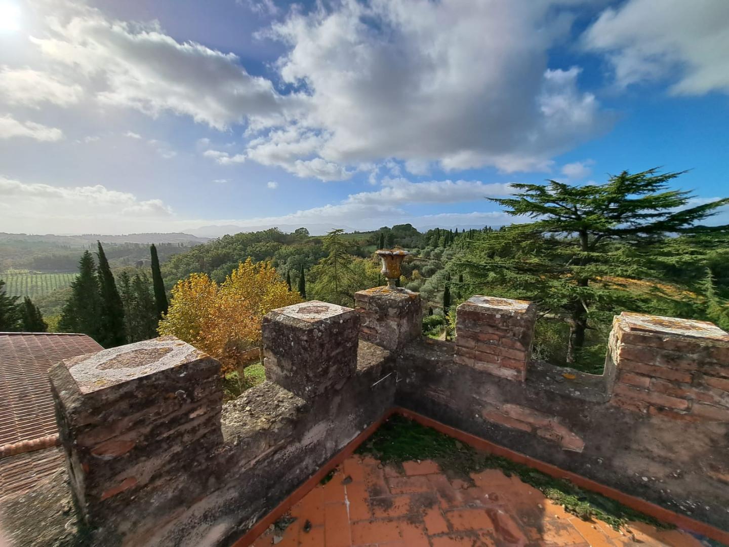 Stabile/Palazzo con giardino a Peccioli