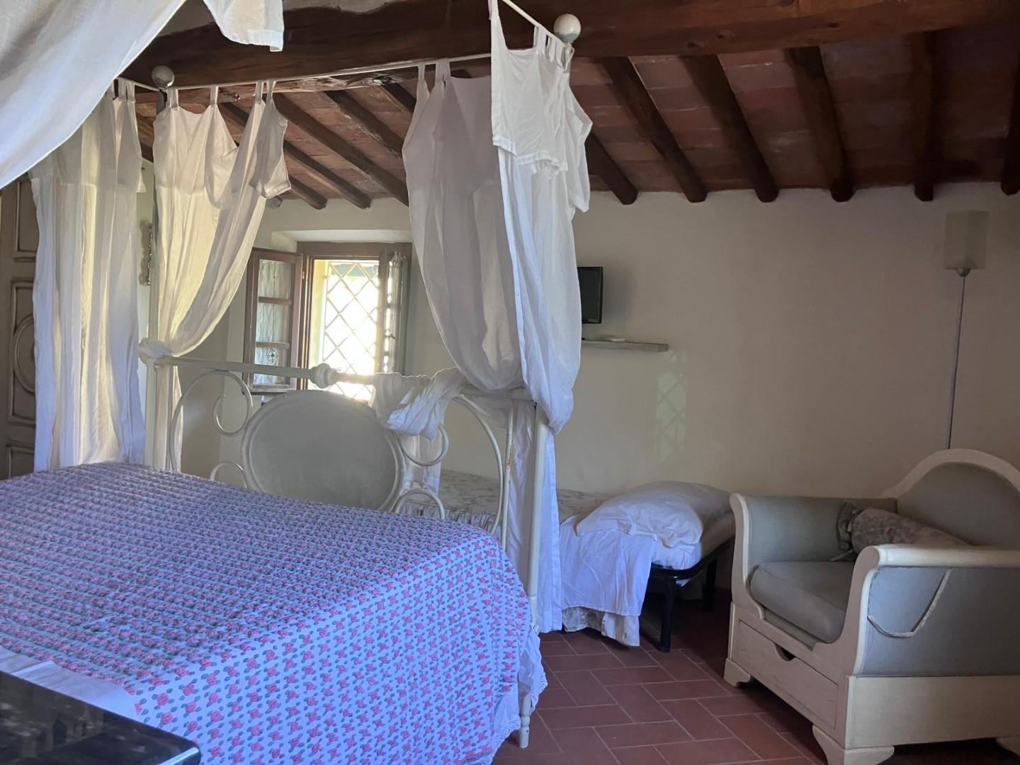 Casa indipendente arredata in affitto a Palaia
