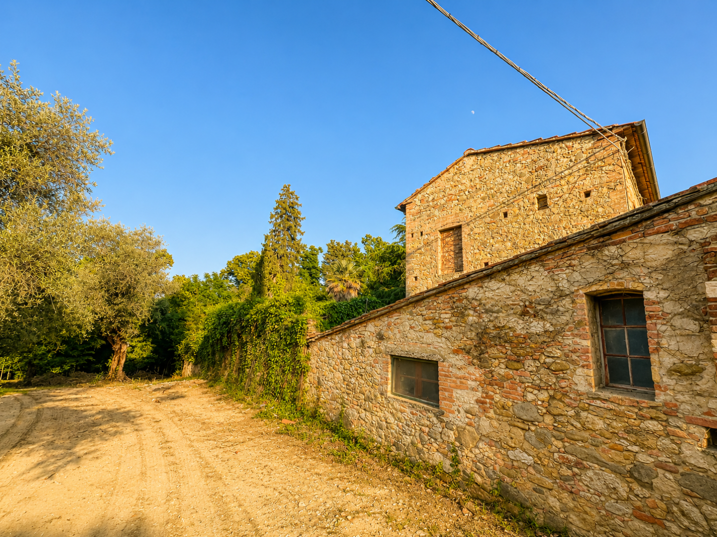 Casa indipendente con giardino a Terricciola