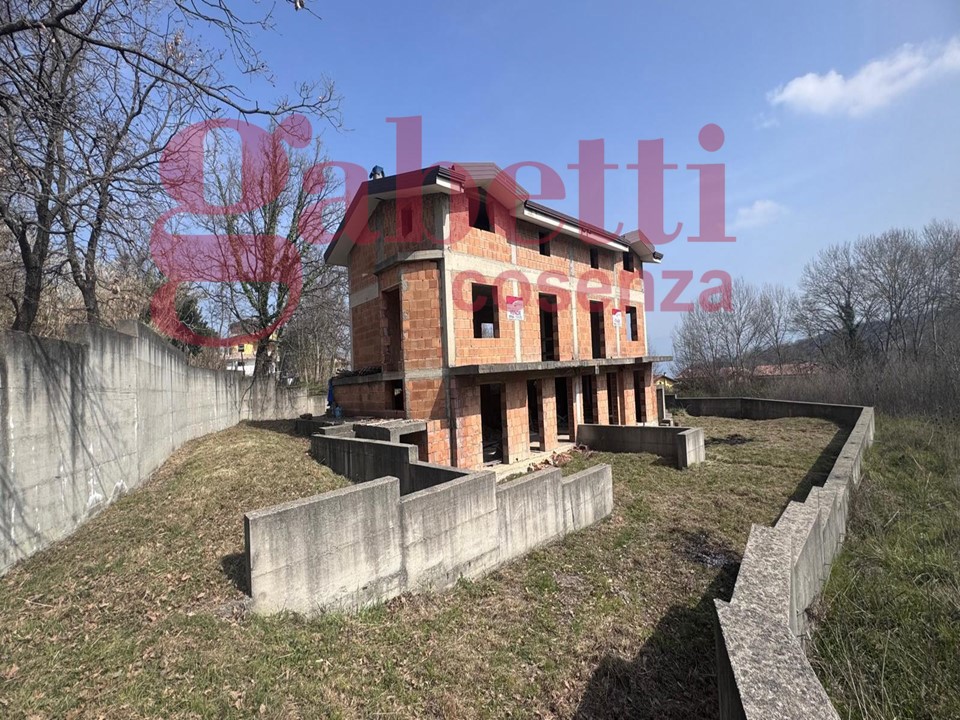 Villa Bifamiliare con giardino a Marano Marchesato