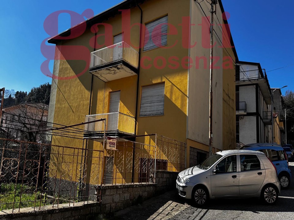 Appartamento in vendita a Carolei