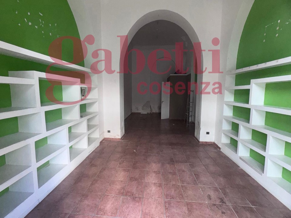 Magazzino in affitto a Cosenza