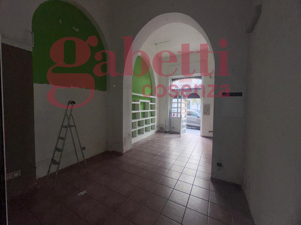 Magazzino in affitto a Cosenza