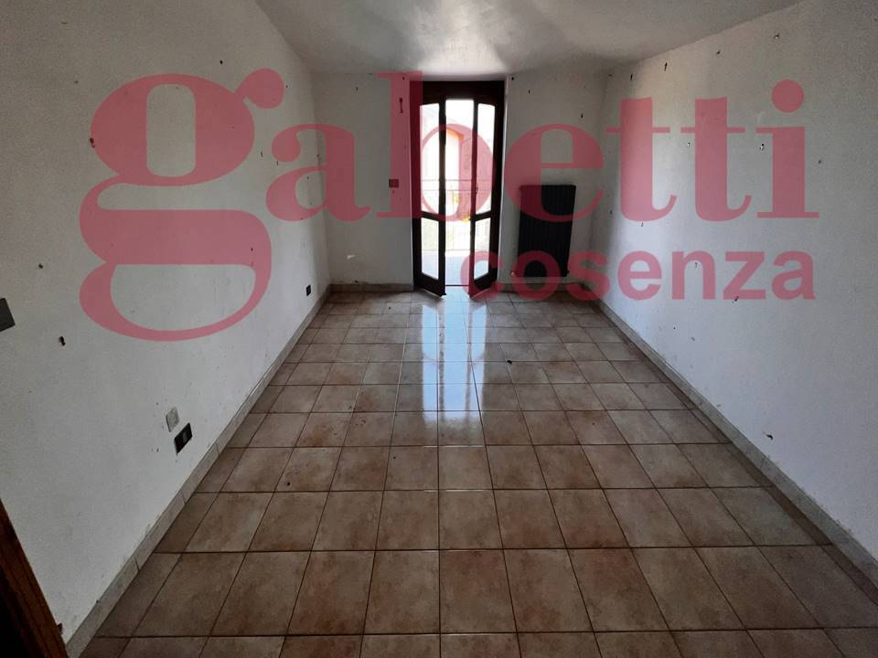 Trilocale con box a San Fili