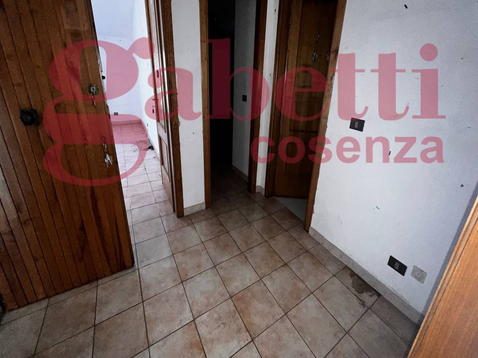 Trilocale con box a San Fili