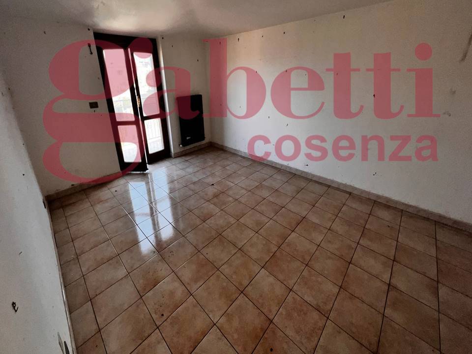 Trilocale con box a San Fili