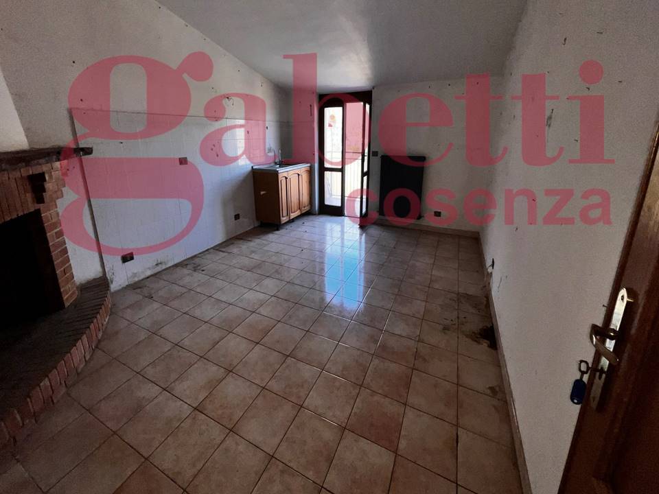 Trilocale con box a San Fili